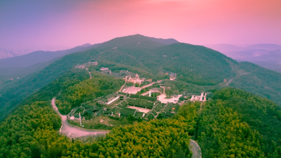 Visites guidées par un guide touristique agréé du Zhenjiang (les attractions facultatives incluent Jinshan, Beigushan, Jiaoshan, Xijindu, Nanshan, le musée de Zhenjiang, le pavillon Yuntai et le parc Mi Fu Brushstroke)