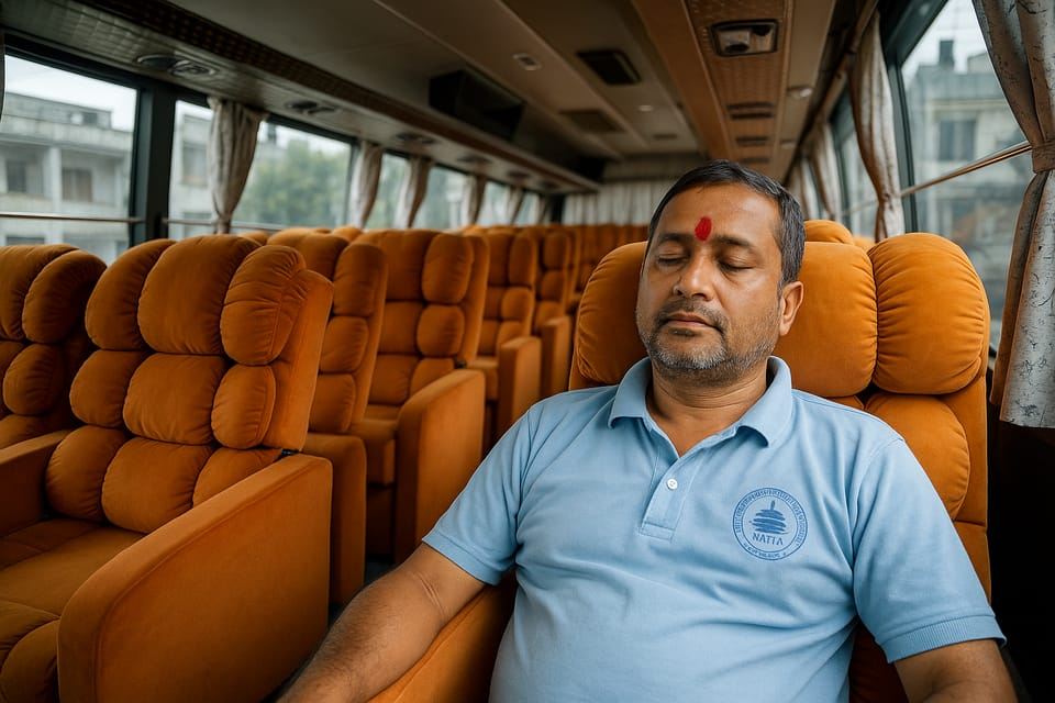 Pokhara ️ Kathmandu: Transfer Bus Sofa Mewah VIP (Pelangi)