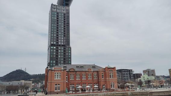 Fukuoka: crociera nostalgica nel porto di Mojiko e avventura nello stretto