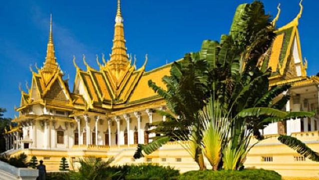Частный тур по Пномпеню: Королевский дворец, Серебряная пагода, S-21