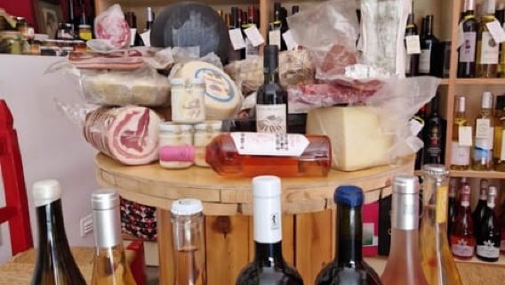 Altstadt von Cagliari: Weinprobe und lokale Produkte