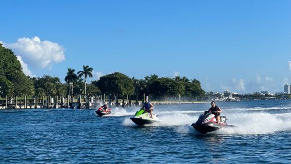 North Bay Village Miami: Aventura en moto acuática con paseo en barco