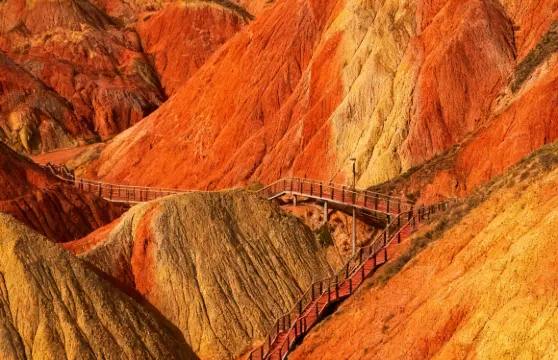 水墨丹霞+炳靈寺+黃河三峽風景名勝區+黃洮交匯一日遊【市內接送】