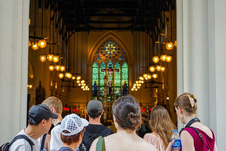 Introduction to Hong Kong: Central Tip Based Walking Tour