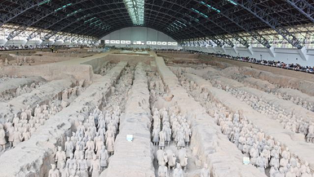 西安秦始皇帝陵博物院(兵馬俑)+趣味人員導覽+無線耳麥【12人精品小團丨可選場次丨資深老師導覽丨深度精緻導覽】