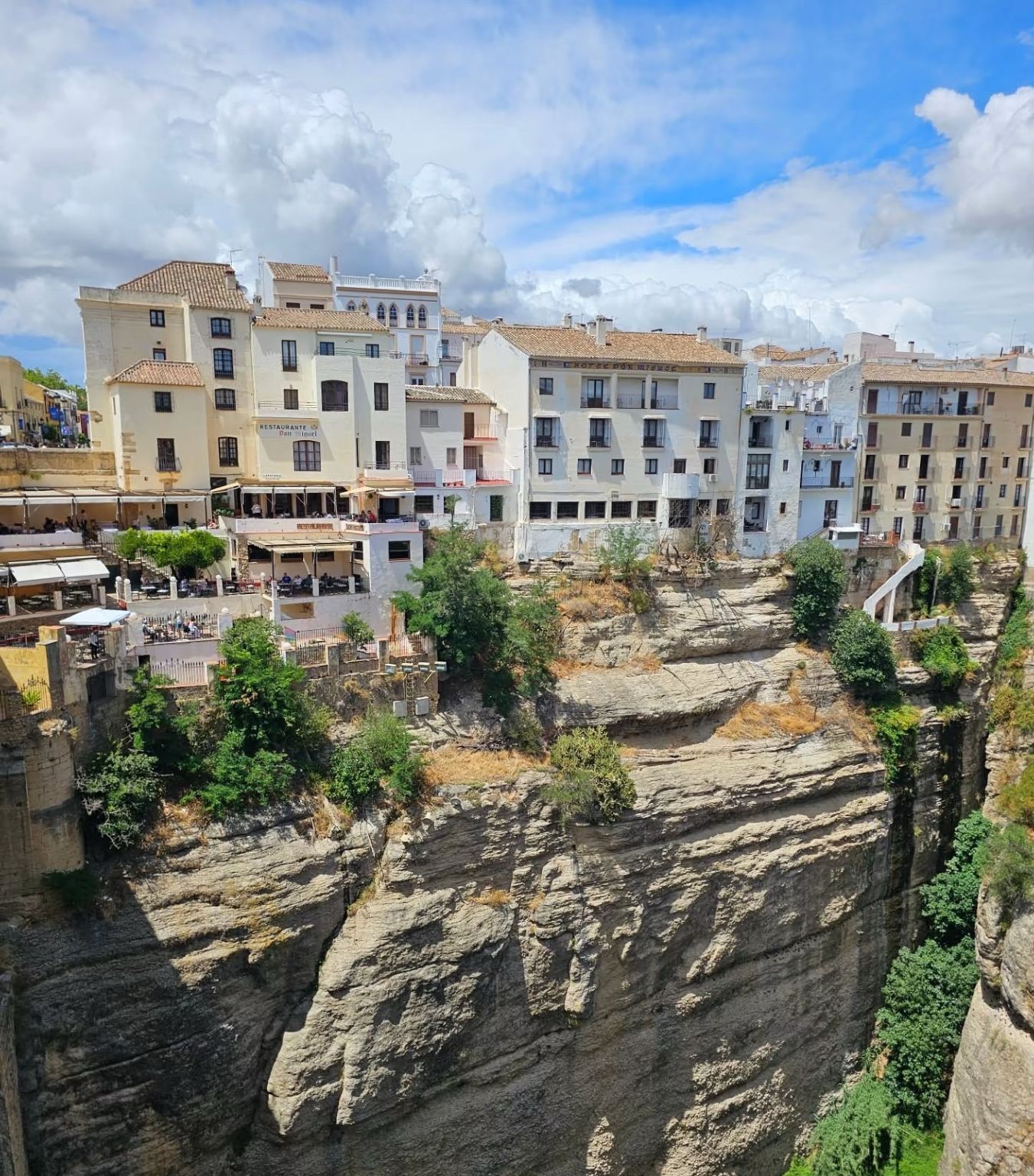 塞維利亞出發龍達格拉納達END包車一日遊（可代訂門票）