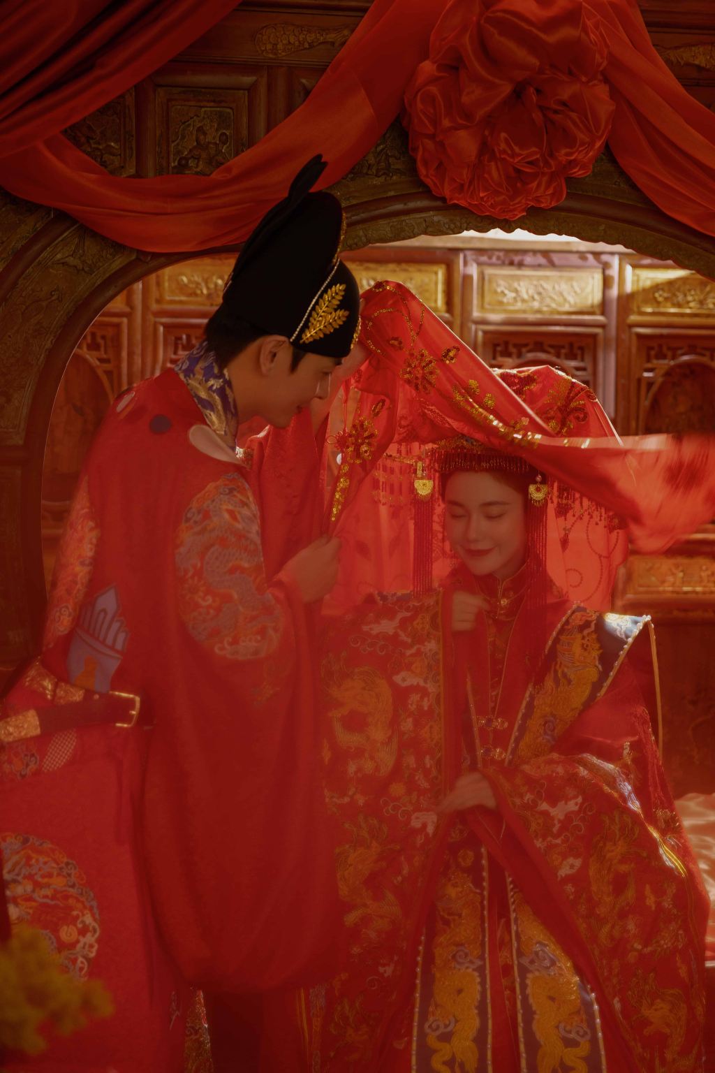 Wuxi multilingual guide services, private charter, customized travel planning, business accompaniment, and professional photography documentation.