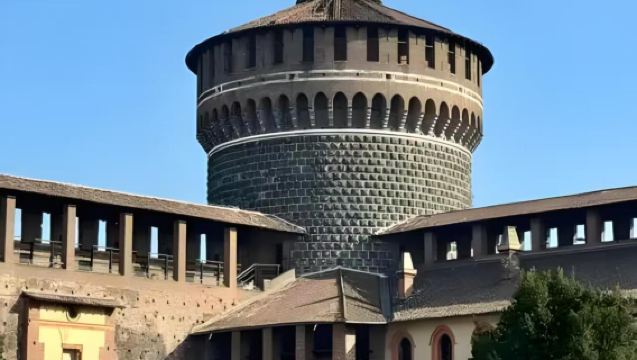 1-day private charter tour to Milan Cathedral, Sforza Castle, and Lake Como in Italy