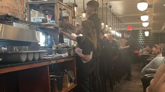 Dịch vụ đặt chỗ nhà hàng nổi tiếng Logan Brown tại Wellington, New Zealand