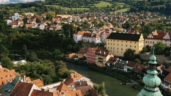 捷克克魯姆洛夫城堡+聖維特教堂+伏爾塔瓦河包車一日遊