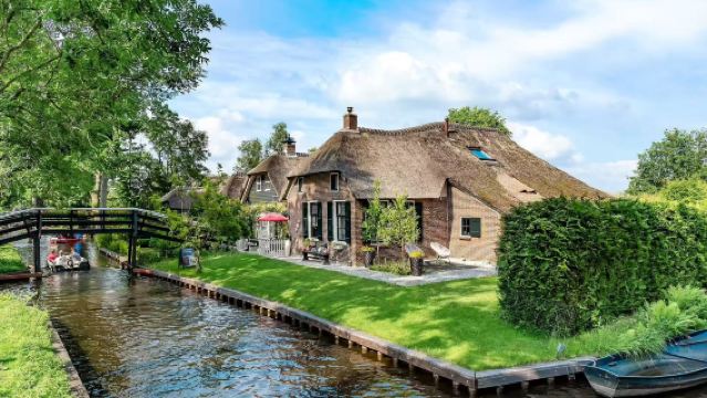 Amsterdam: Lawatan 1 Hari ke Desa Kincir Angin + Kampung Nelayan Volendam + Giethoorn