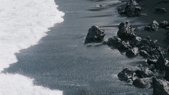 美國夏威夷大島彩虹瀑布+帕奈瓦熱帶雨林動物園+黑沙灘一日遊