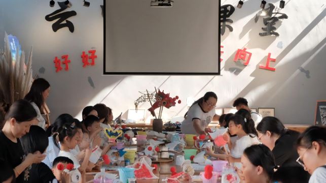 安徽黃山雲賢手作非遺體驗【徽瓦彩繪/版畫年曆拓印/扎染/編製魚燈+多種非遺體驗可選+適合團建/親子/ 研學】