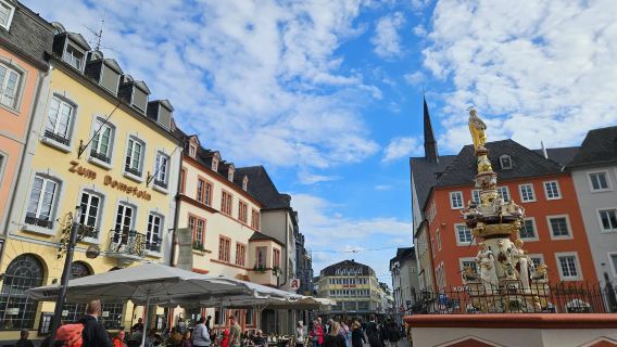 比利時布魯塞爾來回盧森堡-憲法廣場+迪南小鎮一日遊