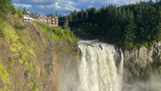 1-day private chartered tour to Seattle, Snoqualmie Falls, Railway Museum and North Bend in the US
