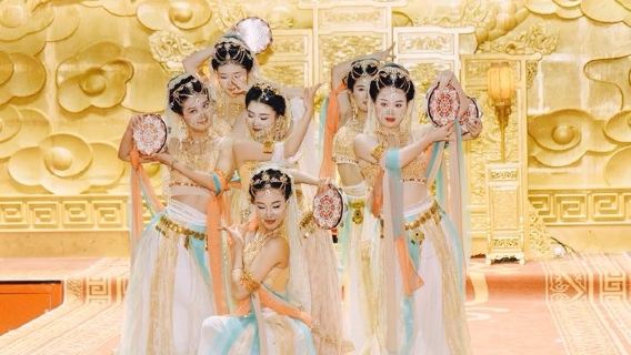 Tang palace feast · dining show (immersive experience of ancient palace banquet dance performance)