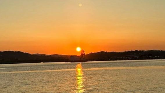 Corfu: Sonnenuntergangskreuzfahrt + Cocktails & Snacks