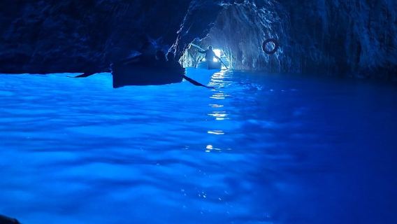 Capri Mavi Mağara Küçük Grup Tekne Günlük Turu - Sorrento'dan