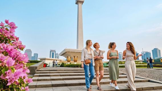 Jakarta half-day tour: National Monument, Istiqlal Mosque & Skyline Observation Deck