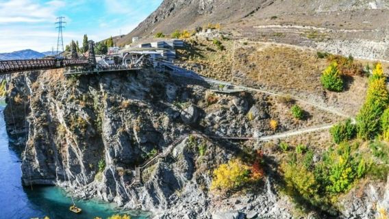 Kawarau Bridge: Bungee, Swing ou Tirolesa por AJ Hackett + Opção de Self-Drive