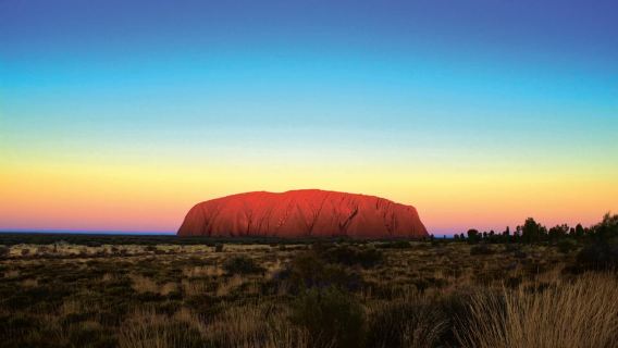 Uluru 1.5-Hour Sunset Tour with Sparkling Wine & Cheeseboard