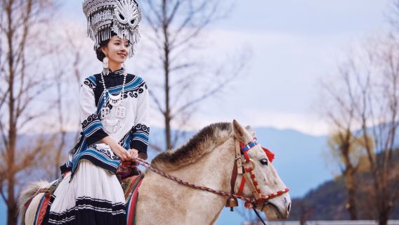 Yuxi: Eins-zu-eins-Reisefotografie, Fotoshooting-Vereinbarungen, Begleitfotografie, Hochzeitsfotografie, Streetfotografie, Schnappschüsse, Luftaufnahmen, Fotografie, Videografie/Übersetzung