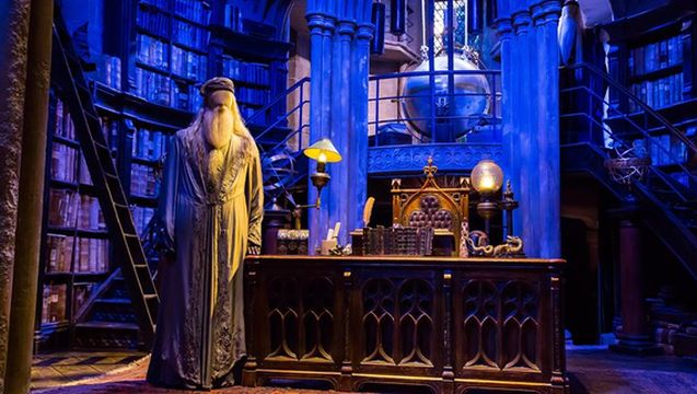 ワーナー ブラザーズ スタジオ メイキング オブ ハリー ポッター ロンドンからの豪華な往復送迎付き Trip Com