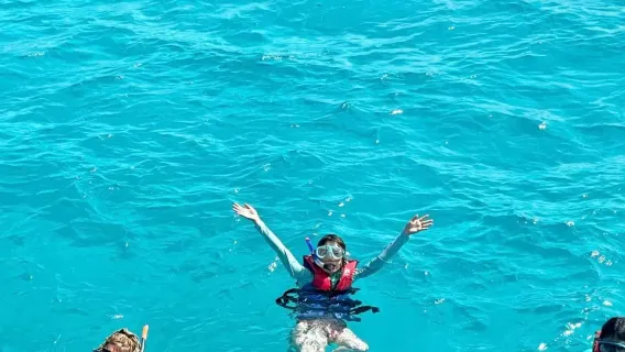 Egypt Hurghada Red Sea diving+ Red Sea diving Resort + Hurghada Experience diving and Snorkeling 6 hours [Chinese/Mandarin guide+ diving equipment + yacht sailing + transfer + lunch]