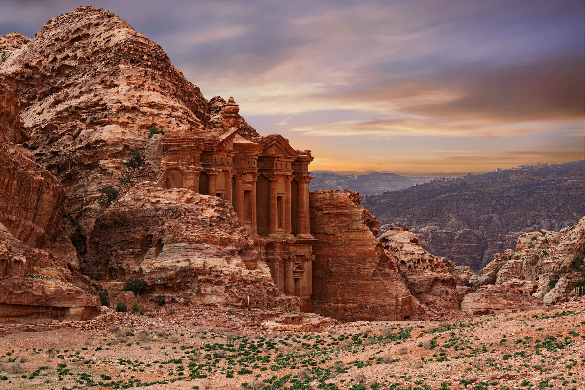 Egypt + Jordan Petra 1-day tour [round-trip from Sharm El Sheikh]