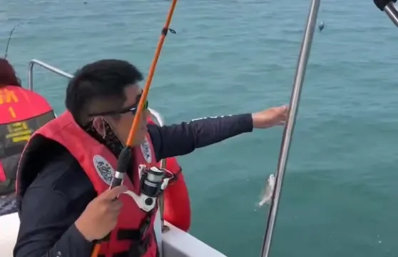福建平潭島快艇出海海釣3小時【專業船長教學+免費提供魚竿魚餌】