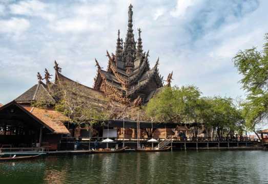 Pattaya Hidden Beach (Lala Lake) 1-day Tour