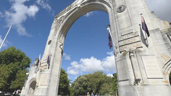 ทัวร์วันเดียว/ทัวร์หลายวัน สะพานแห่งความทรงจำไครสต์เชิร์ช ประเทศนิวซีแลนด์ + อุทยานแม่น้ำเอวอน + ศูนย์แอนตาร์กติกนานาชาติ บริการภาษาจีนและภาษาอังกฤษ