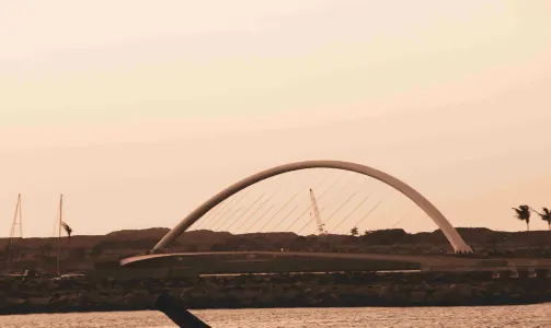 港口城市快艇遊