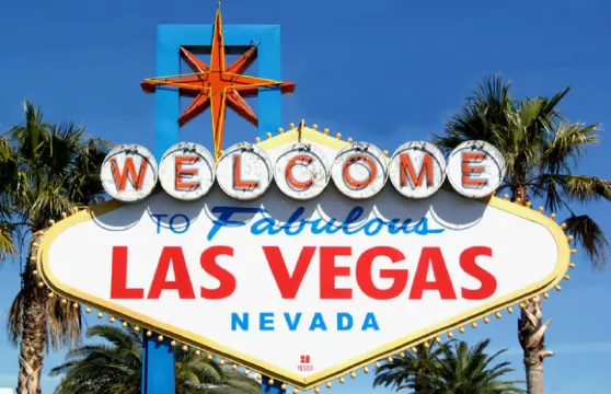 沙漠寶藏：胡佛水壩、博爾德城與七彩石