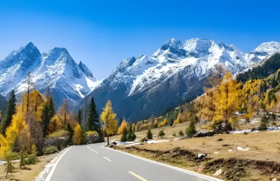 成都市區-四姑娘山 拼團舒適大巴 輕鬆抵達景區(含門票)