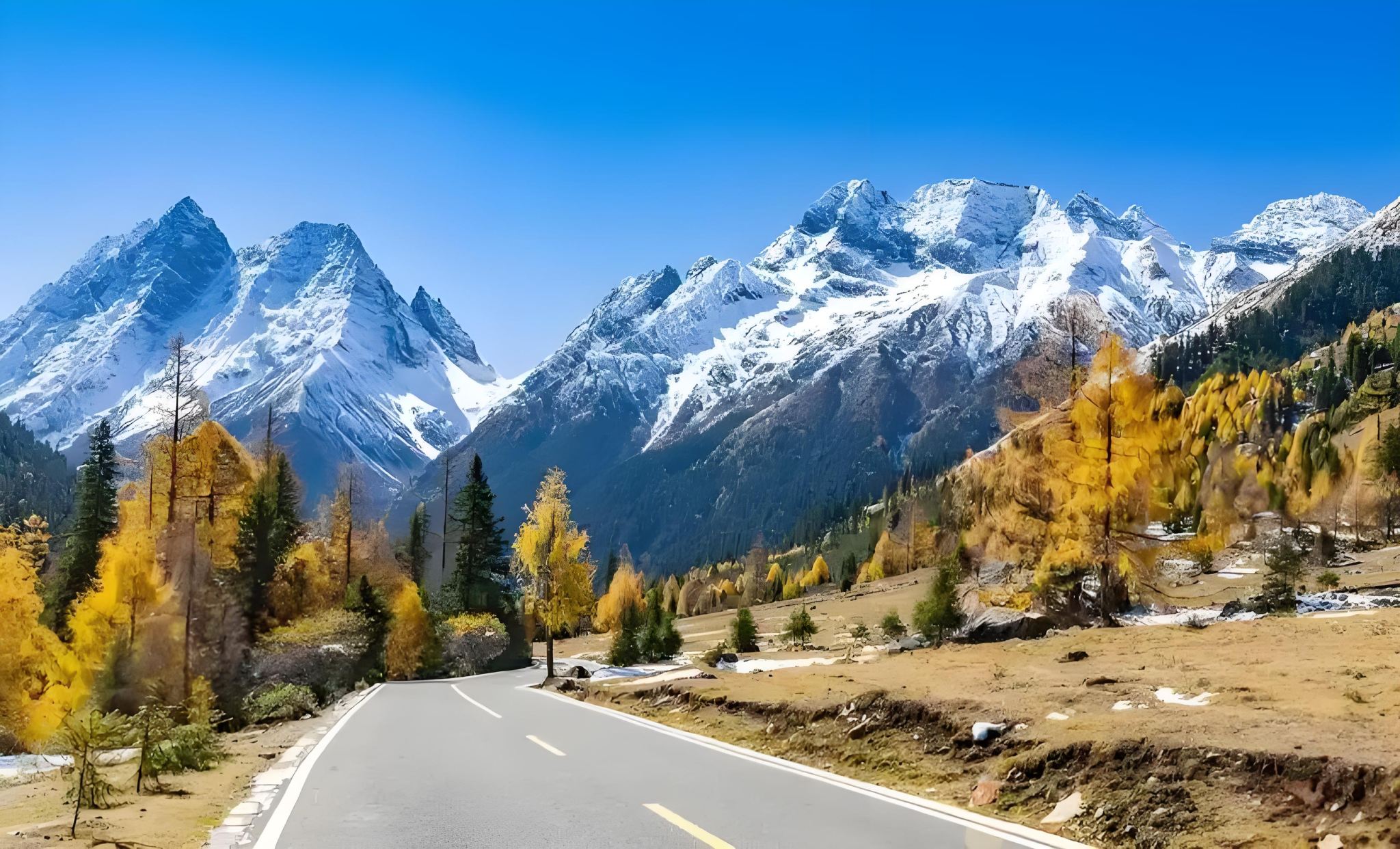 Chengdu city center - Siguniang Mountain: Comfortable bus tour with easy access to the scenic area (entrance fee included).