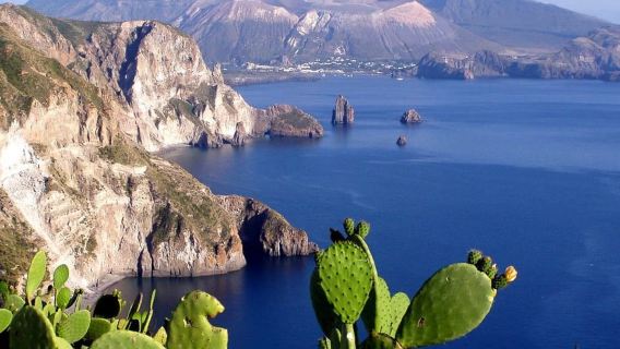 Lipari: Tour in barca dell'isola di Vulcano con sosta di sbarco