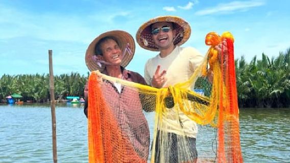 Hội An: Đi thuyền thúng trong rừng dừa