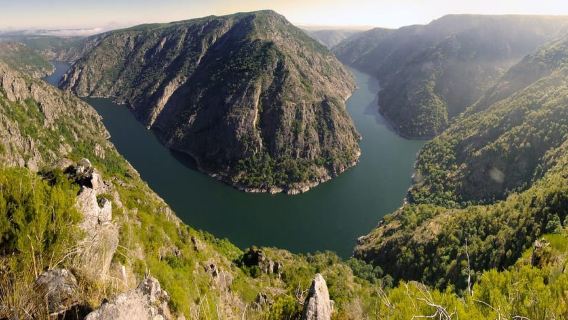 Ribeira Sacra & Ourense dengan katamaran.
