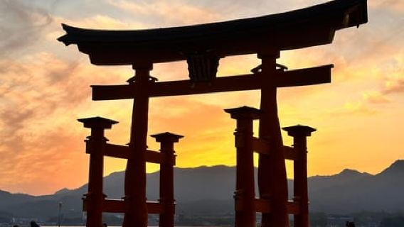 Lawatan Peribadi Pulau Hiroshima & Miyajima: Sejarah & Budaya