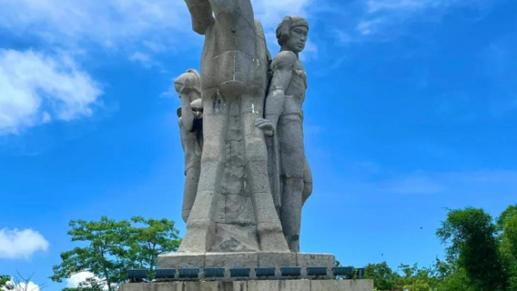 Sanya: tour di un giorno al Tempio Nanshan e Luhuitou (pranzo incluso)