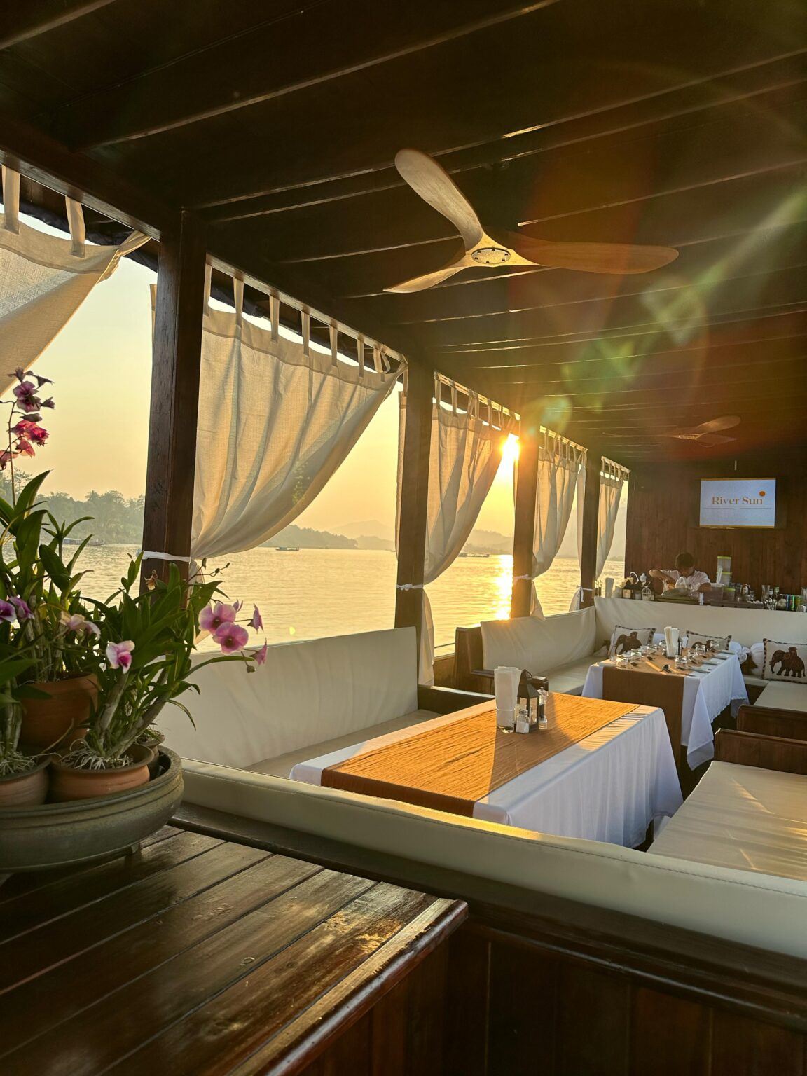 Luang Prabang 2.5-Hour Mekong River Sunset Cruise + Dinner