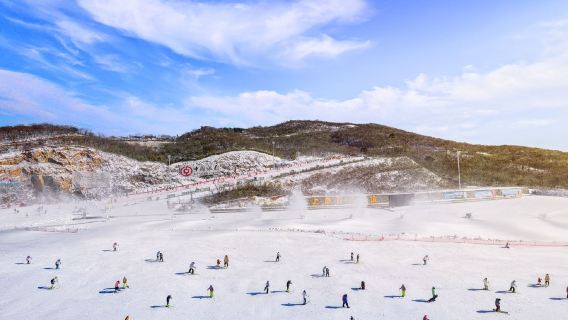 兩日兩次滑雪|單人雲上草原滑雪+雲上草原三園觀光票