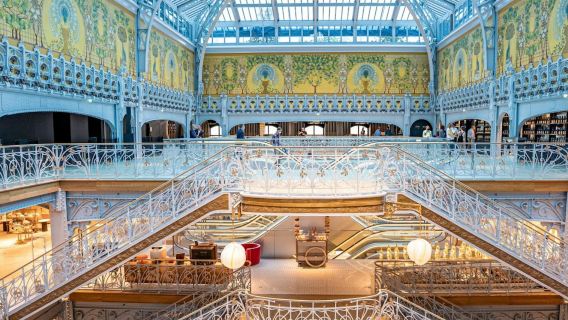 Paris: Guided La Samaritaine Shopping Tour