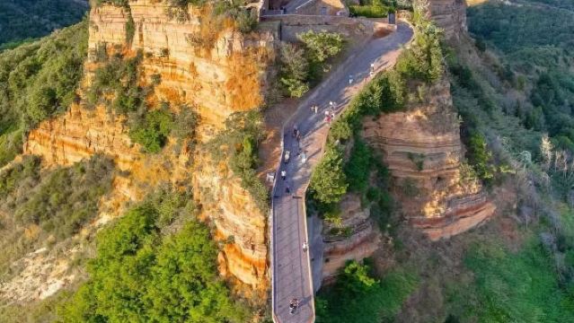 白露里治奥+奧爾維耶托大教堂+聖帕特里克井+觀景台包車一日遊