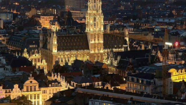 Terokai keindahan bandar lama Brussels + lawatan sehari dengan kenderaan berbahasa Cina + harga perjalanan boleh disesuaikan