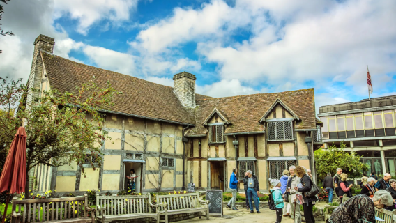 [12h Chinese/English private charter] Manchester round-trip + Cotswolds AONB + Chipping Campden and other villages