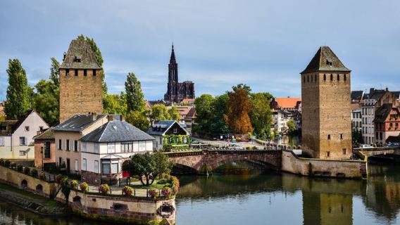 Strasbourg Lawatan Jalan Kaki Bandar Berpandu Sendiri & Pemburuan Harta Karun