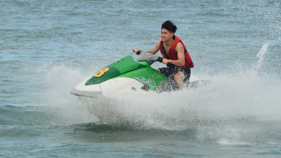Deportes acuáticos en Tanjung Benoa, Bali