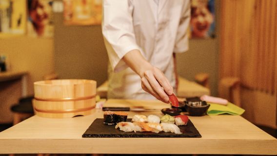 東京壽司手作體驗課｜中英雙語教學親手做握壽司卷壽司日式料理